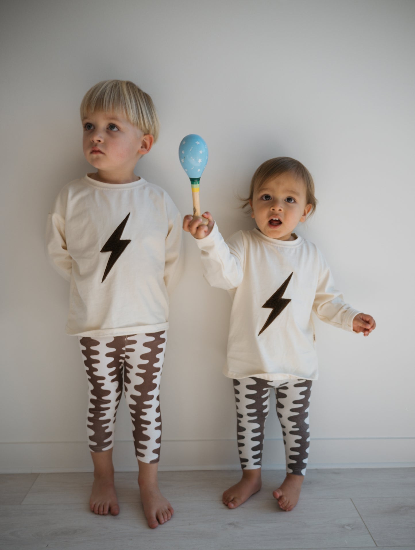 lightning bolt long sleeve tee - beige